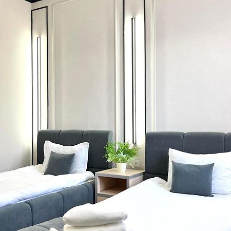 Caravan Hotel Karakol Extérieur photo