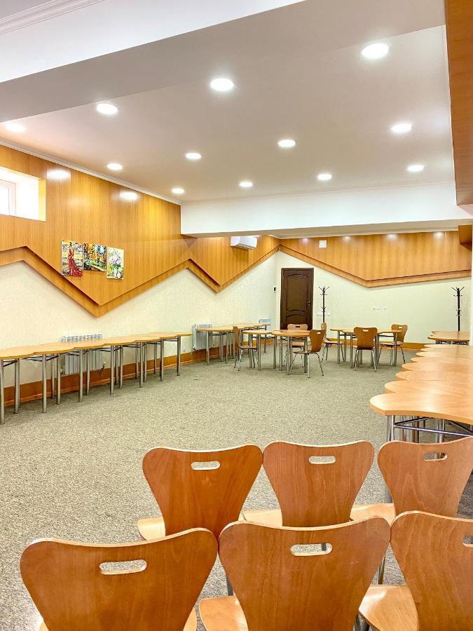 Caravan Hotel Karakol Extérieur photo