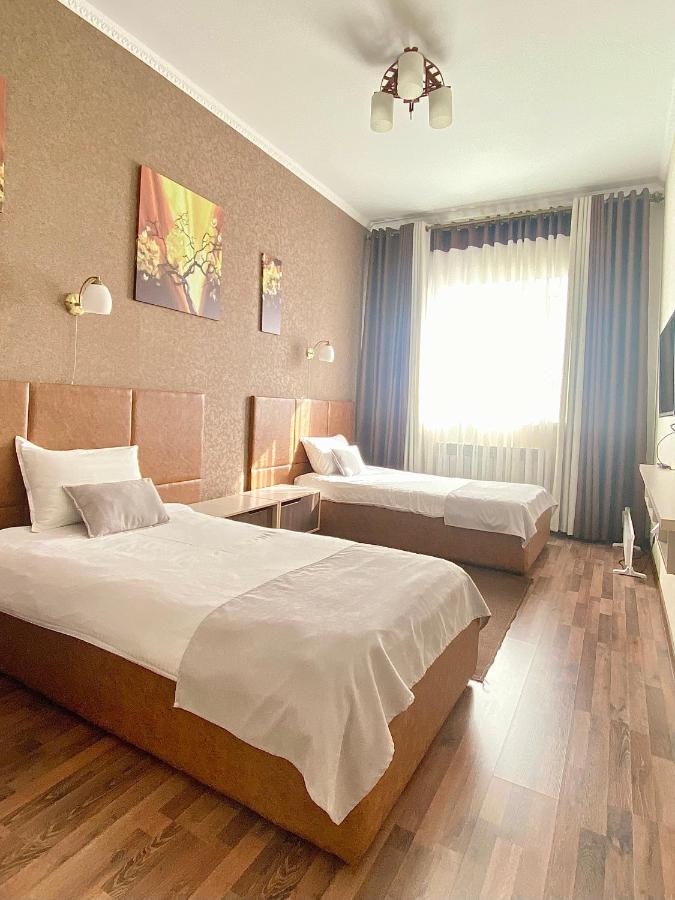 Caravan Hotel Karakol Extérieur photo