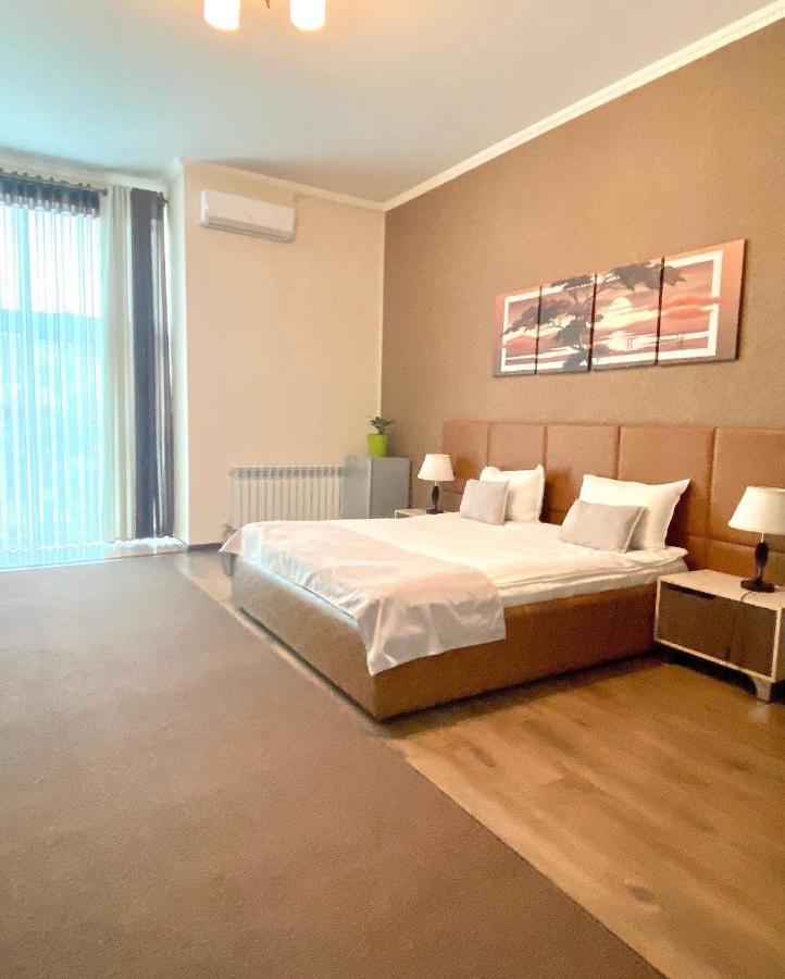 Caravan Hotel Karakol Extérieur photo