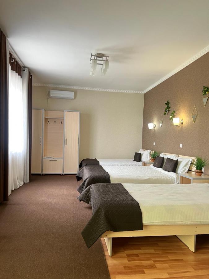 Caravan Hotel Karakol Extérieur photo
