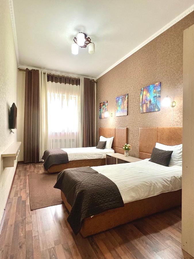 Caravan Hotel Karakol Extérieur photo
