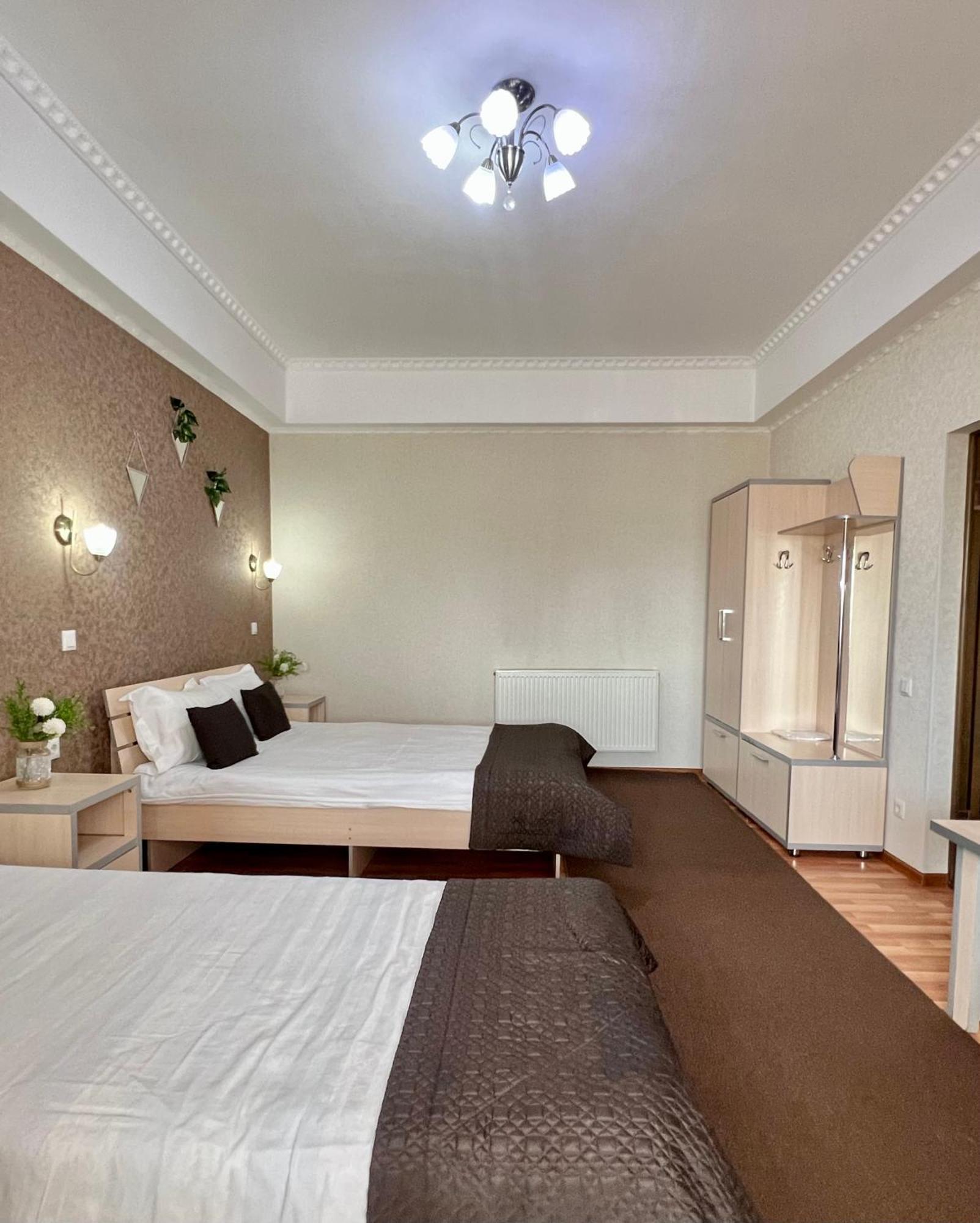 Caravan Hotel Karakol Extérieur photo